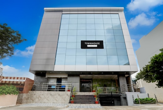 Townhouse Khammam Formerly Bluemoon