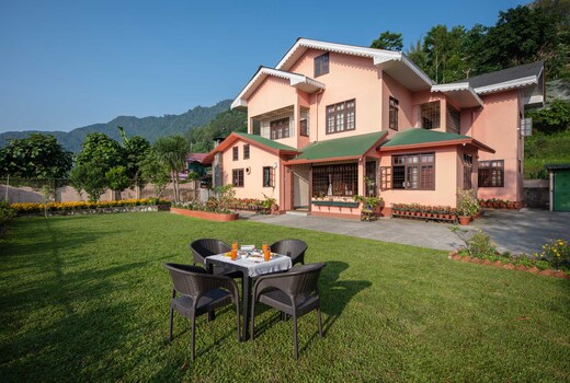 StayVista at Thangsing Farmhouse