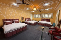 Escaping Reality Embaracing luxury, Srinagar