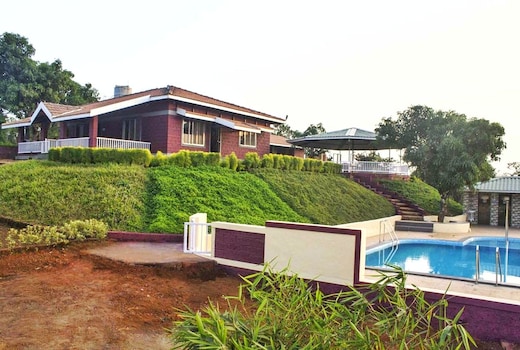 SunlitFarm The Cottage | 2 BHK Pool Villa