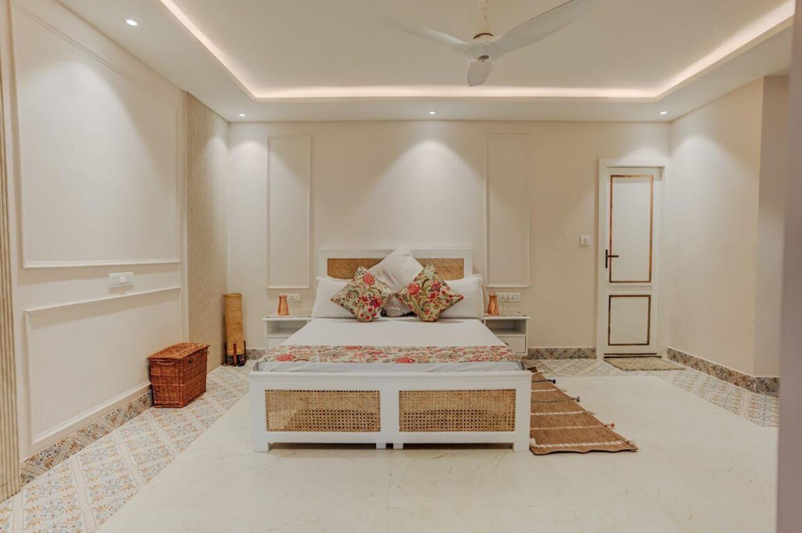 Tranquil Ganga Retreat - Tap to explore photos