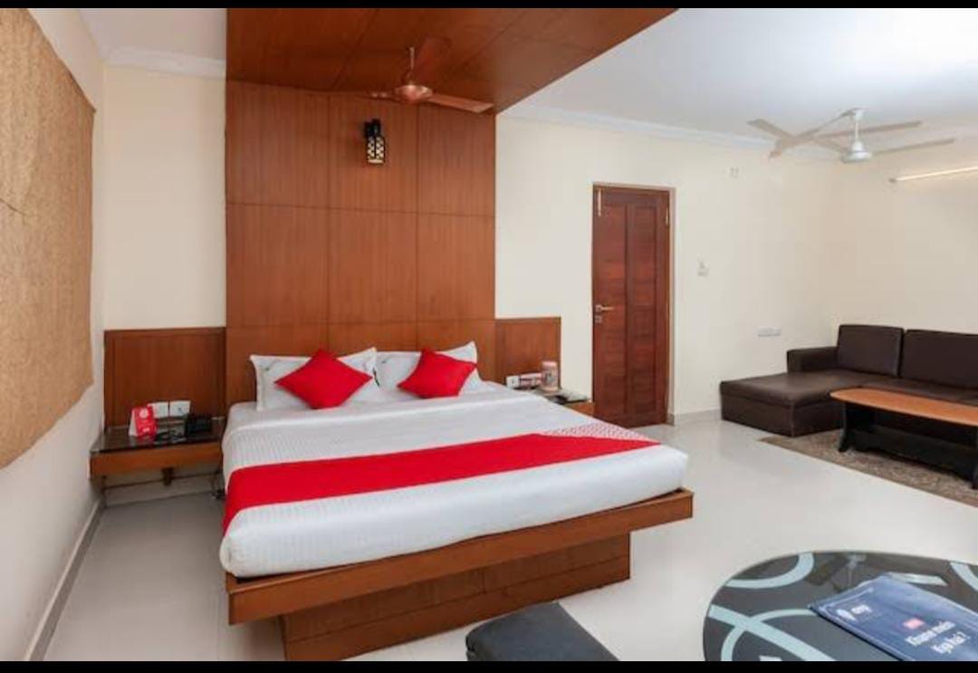 HOTEL MALABAR PLAZA - Tap to explore photos