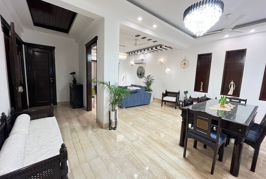 Bedchambers Luxe Stay at South Ext