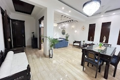 Bedchambers Luxe Stay at South Ext, Delhi