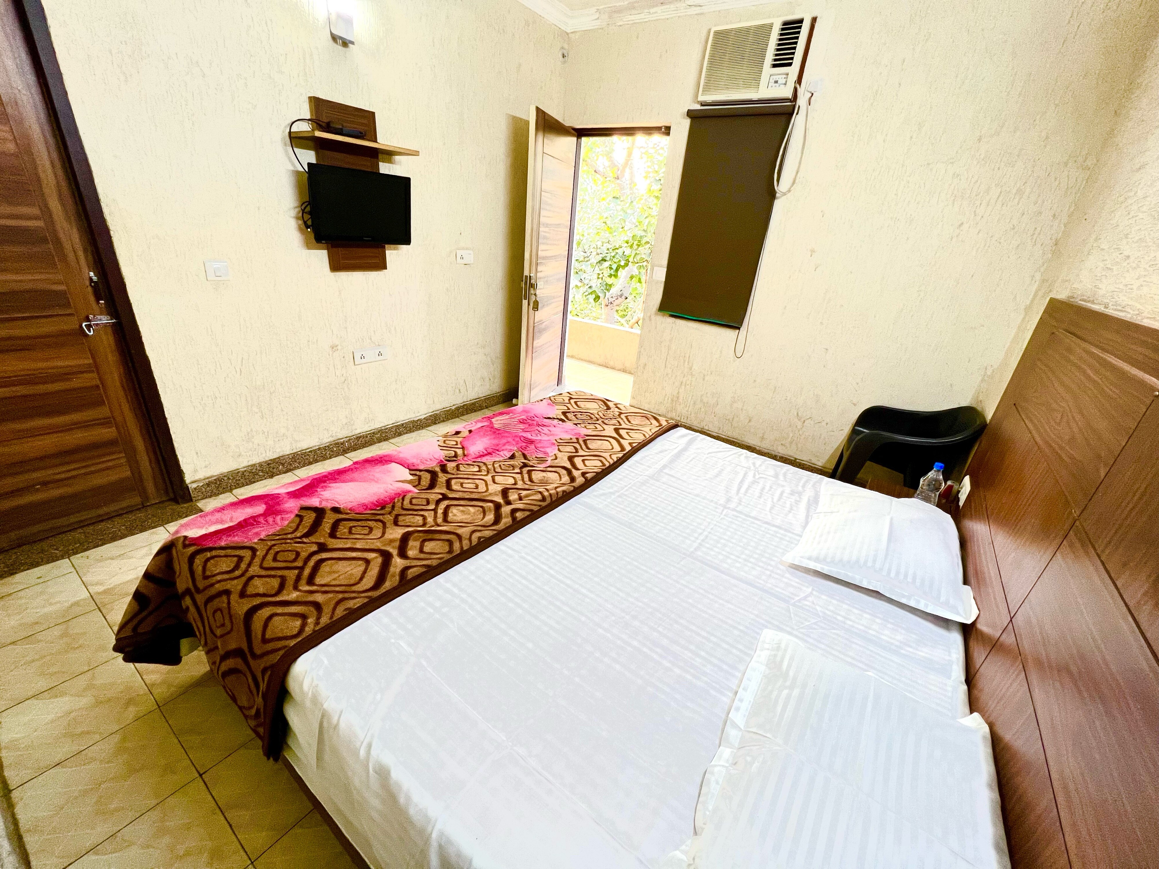 HOTEL VIJAY AGRA - Tap to explore photos