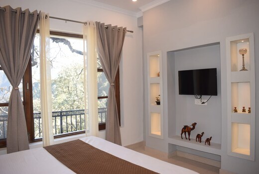 Sarin's State Side 'Mistvillle'- 800Mtrs from Mall Road