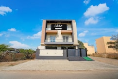 Collection O Zeta I Noida Formerly The Royal Harmony, Greater Noida