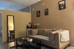 Beige and Beyond - Warm and Cozy Studio Retreat, Greater Noida