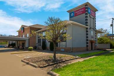 SureStay Plus Hotel by Best Western Topeka Northwest - Tap to explore photos