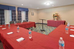 SureStay Plus Hotel by Best Western Roanoke Rapids I-95, Emporia