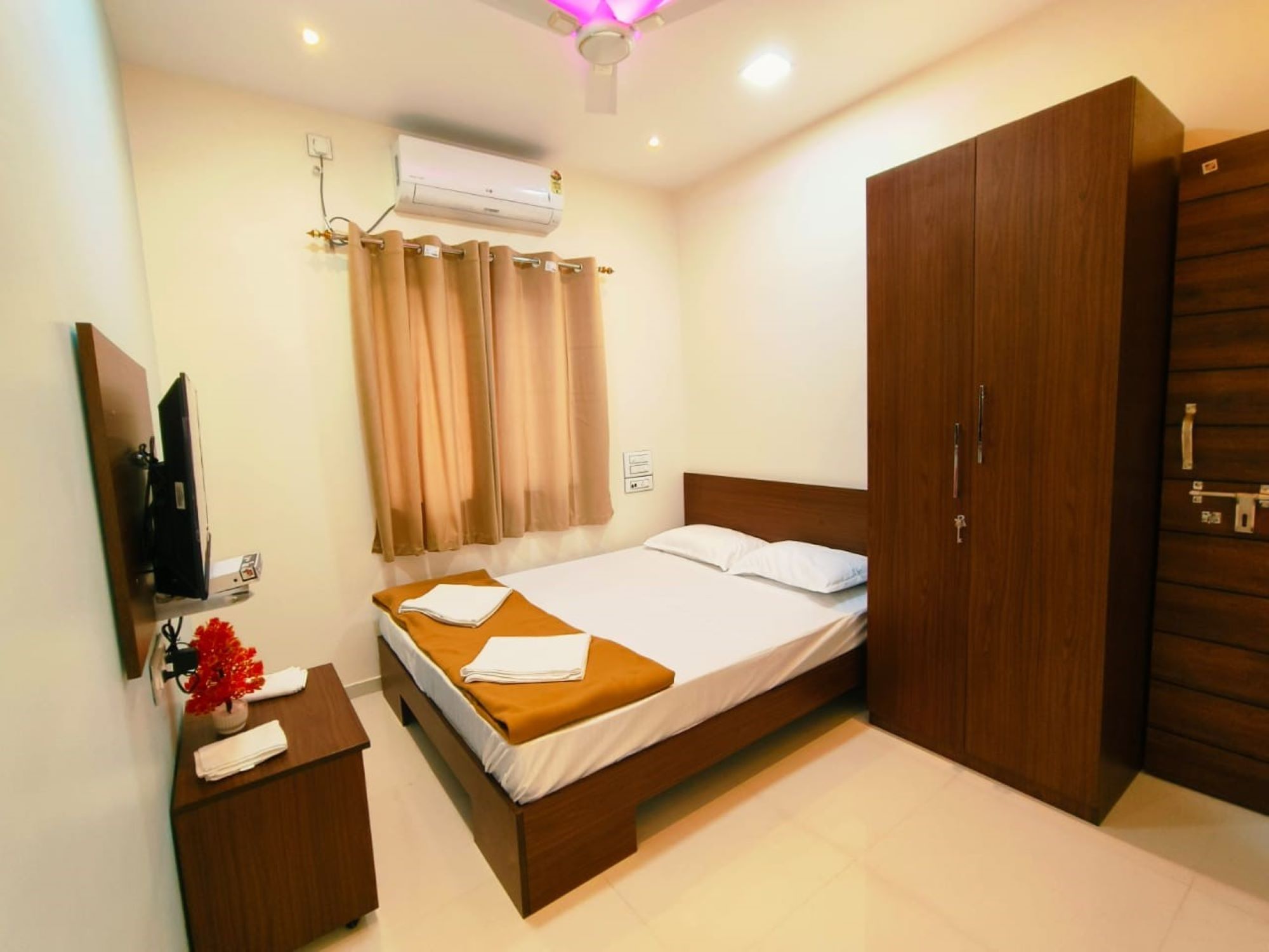 Hotel Ashokraj 3