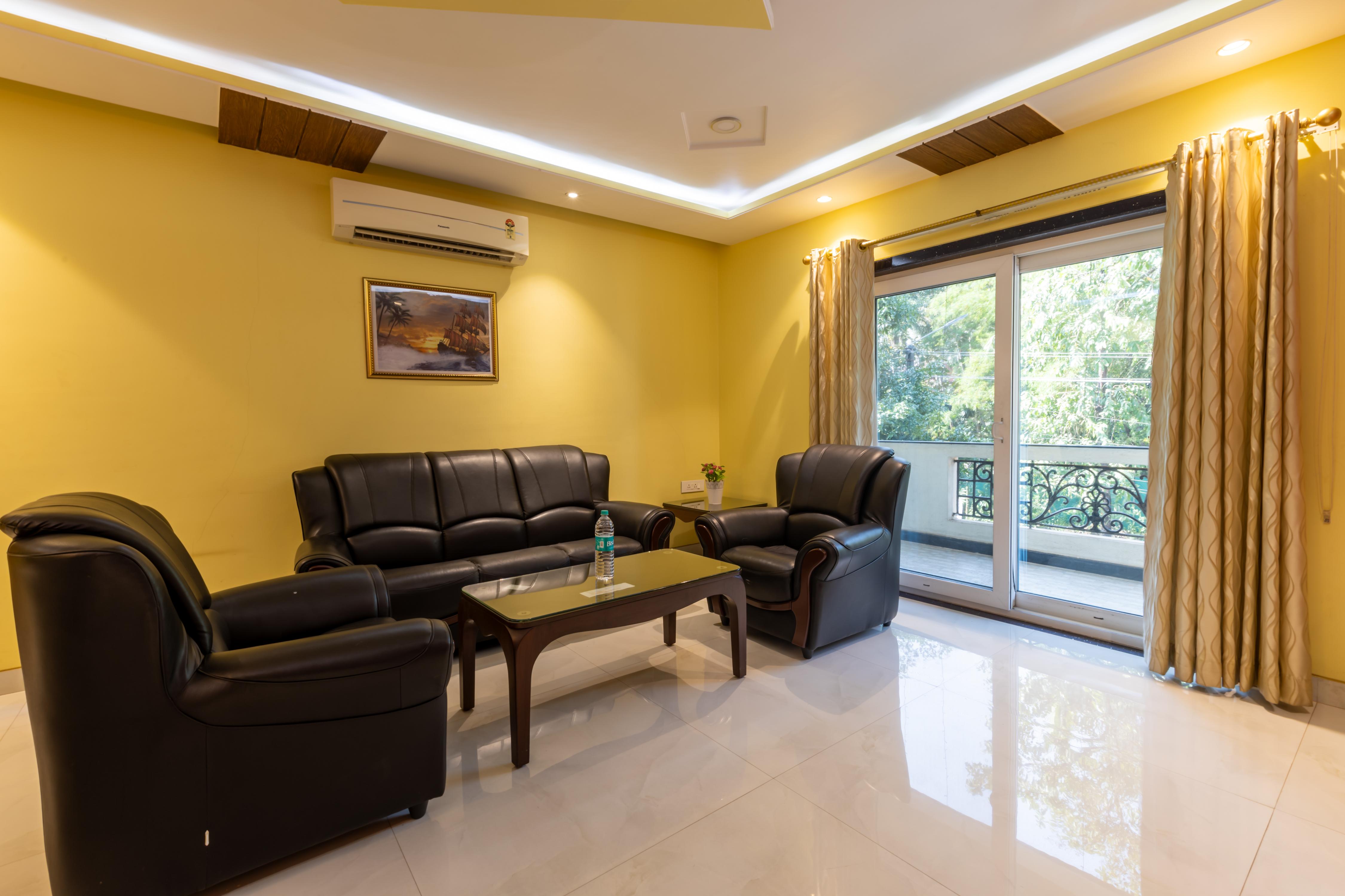 The Avenue apartments in Orlim-Varca - Tap to explore photos