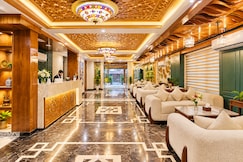 Hotel Blanco - 2mins Drive to Dal Lake, Srinagar