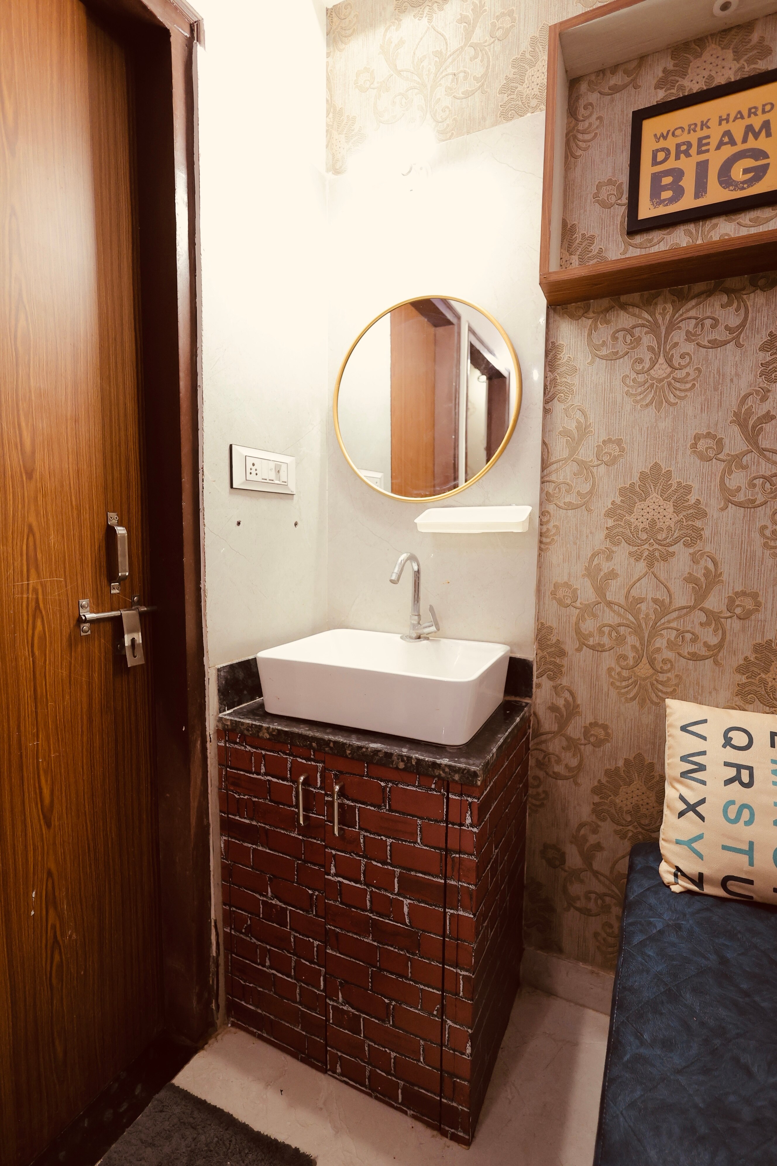 2 bhk home stay
 Cabin Crush - Tap to explore photos