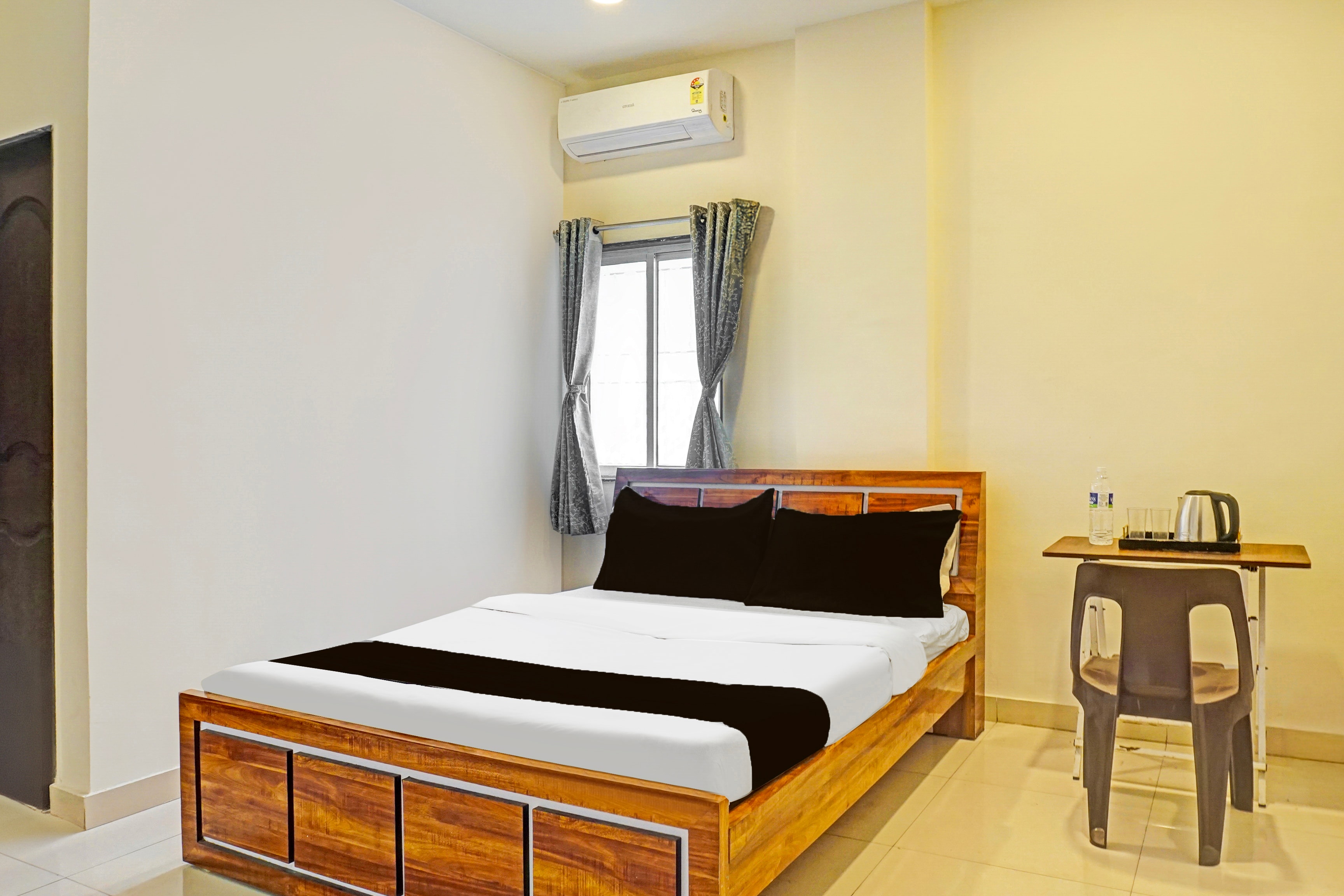 Super Hotel O Hadapsar formerly known as Krishna Executive - Tap to explore photos