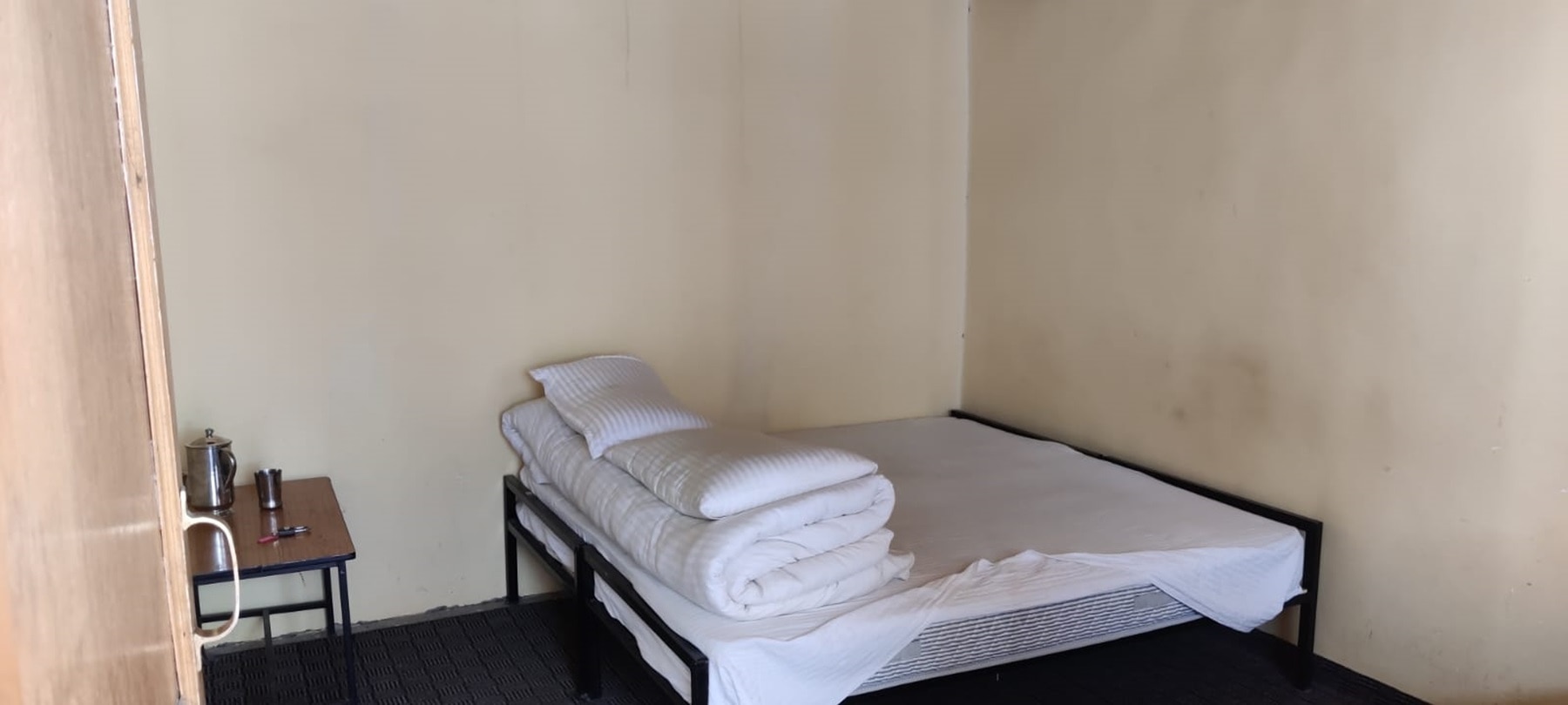 Padma Guest House - Tap to explore photos