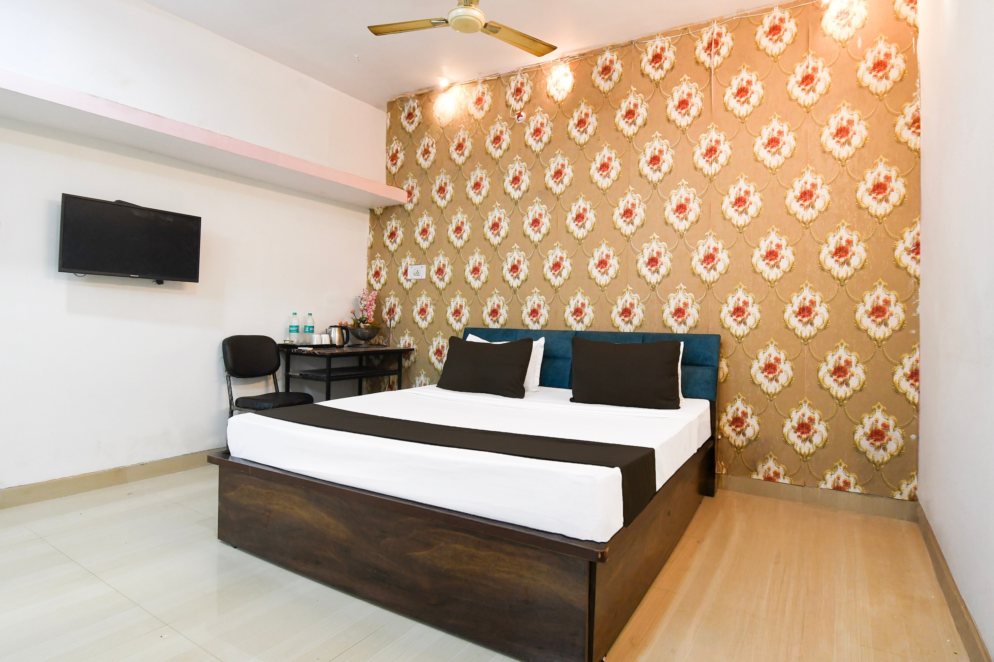 Hotel O Dev Home Stay - Tap to explore photos