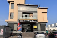 Om Hotels and Restaurant, Rawatsar