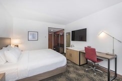 DoubleTree by Hilton Hotel Raleigh - Cary, Wake