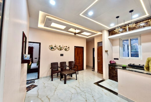 Krishnam Niwas