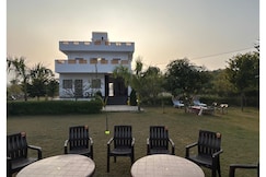 Pushp Vilas Farm Stay with Pool, Udaipur