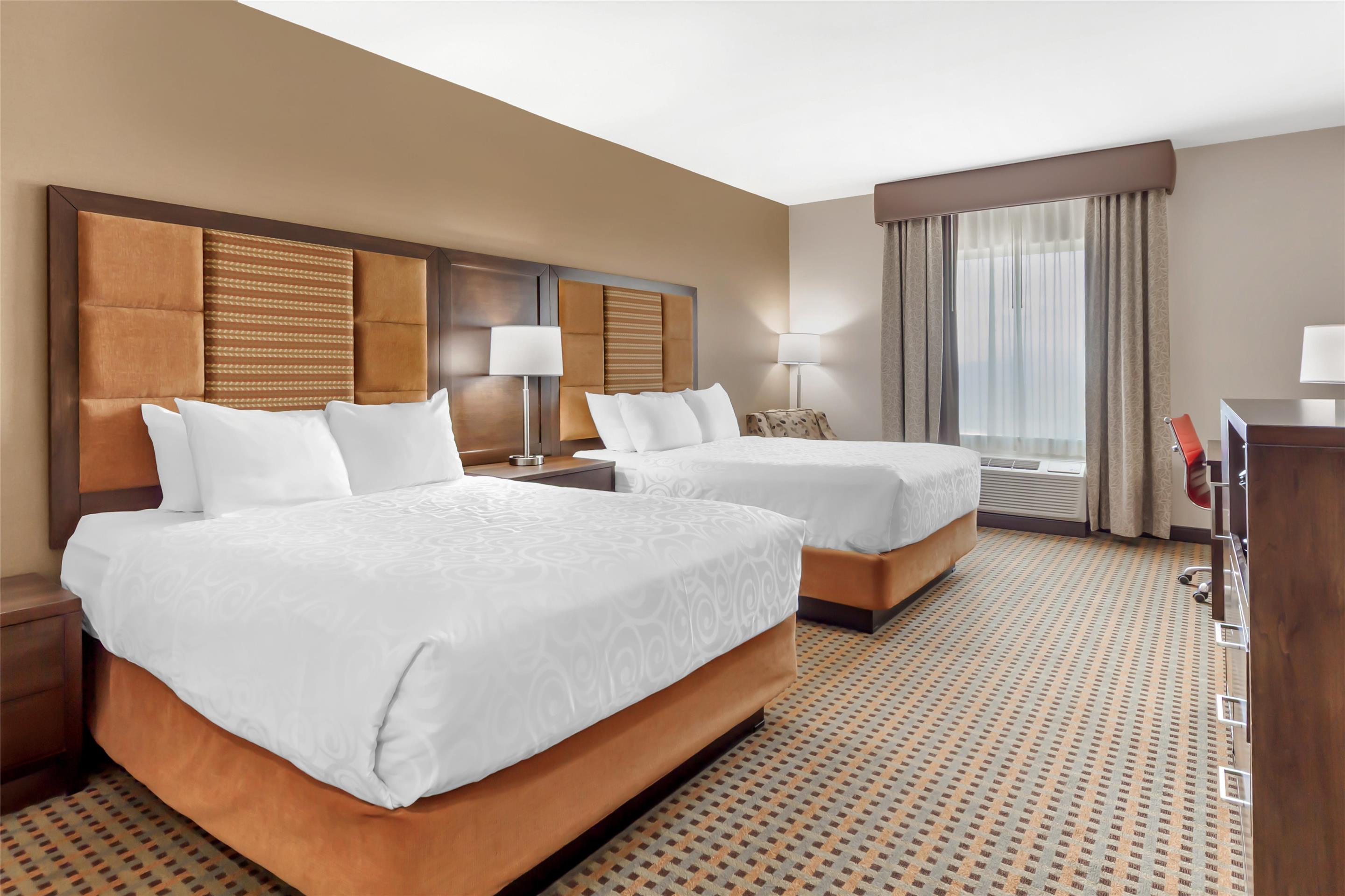 Best Western Plus Hinton Inn & Suites - Tap to explore photos