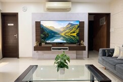 Grand 4BHK Living luxury apartment, Ahmedabad