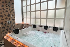 Palash I Lavish 3 BHK Villa with Jaccuzi I Game Room, Mahabaleshwar