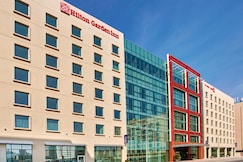 Hilton Garden Inn Dubai, Mall Avenue