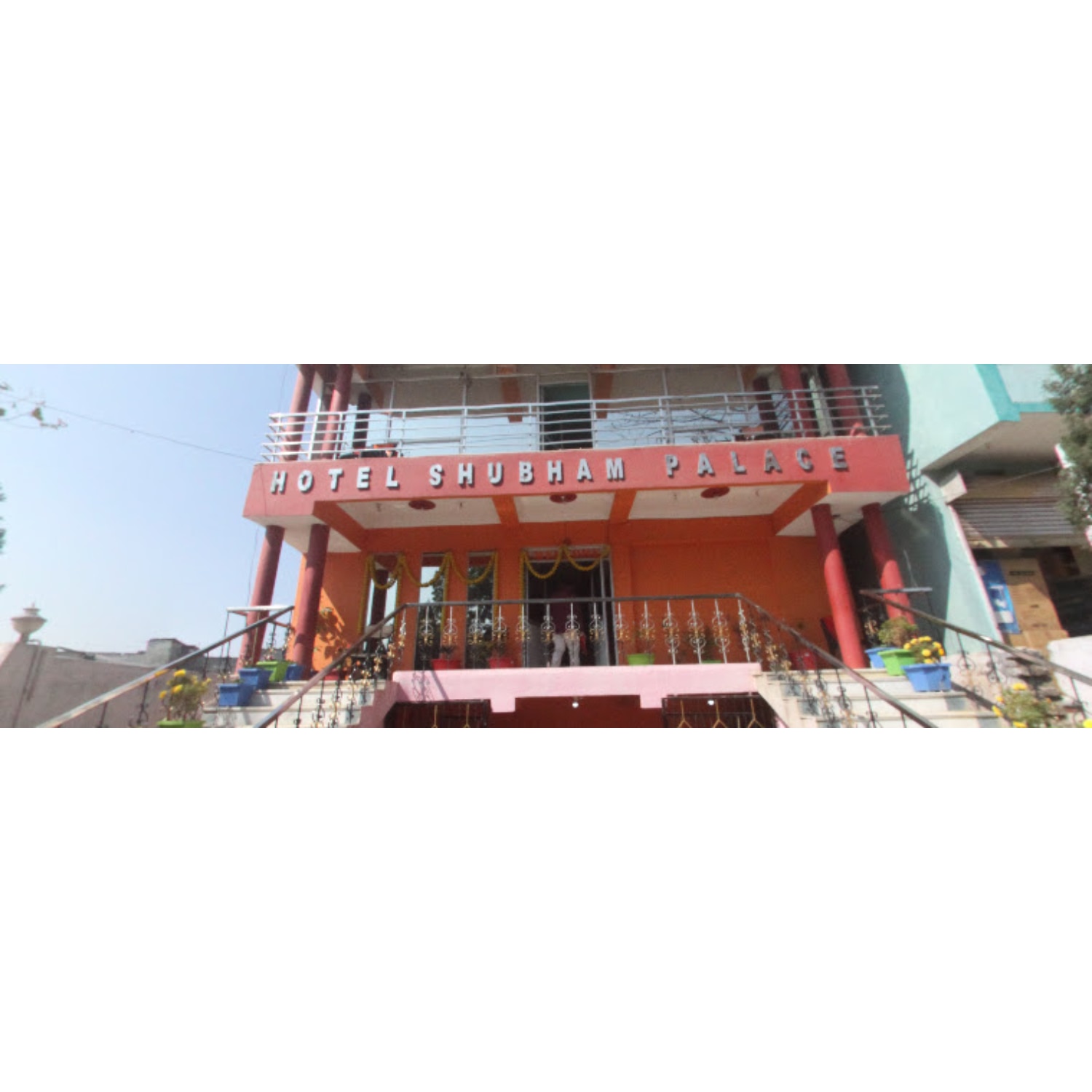 Hotel Shubham Palace - Tap to explore photos