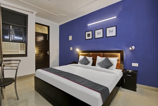 Townhouse Saket Residency Near Saket Metro