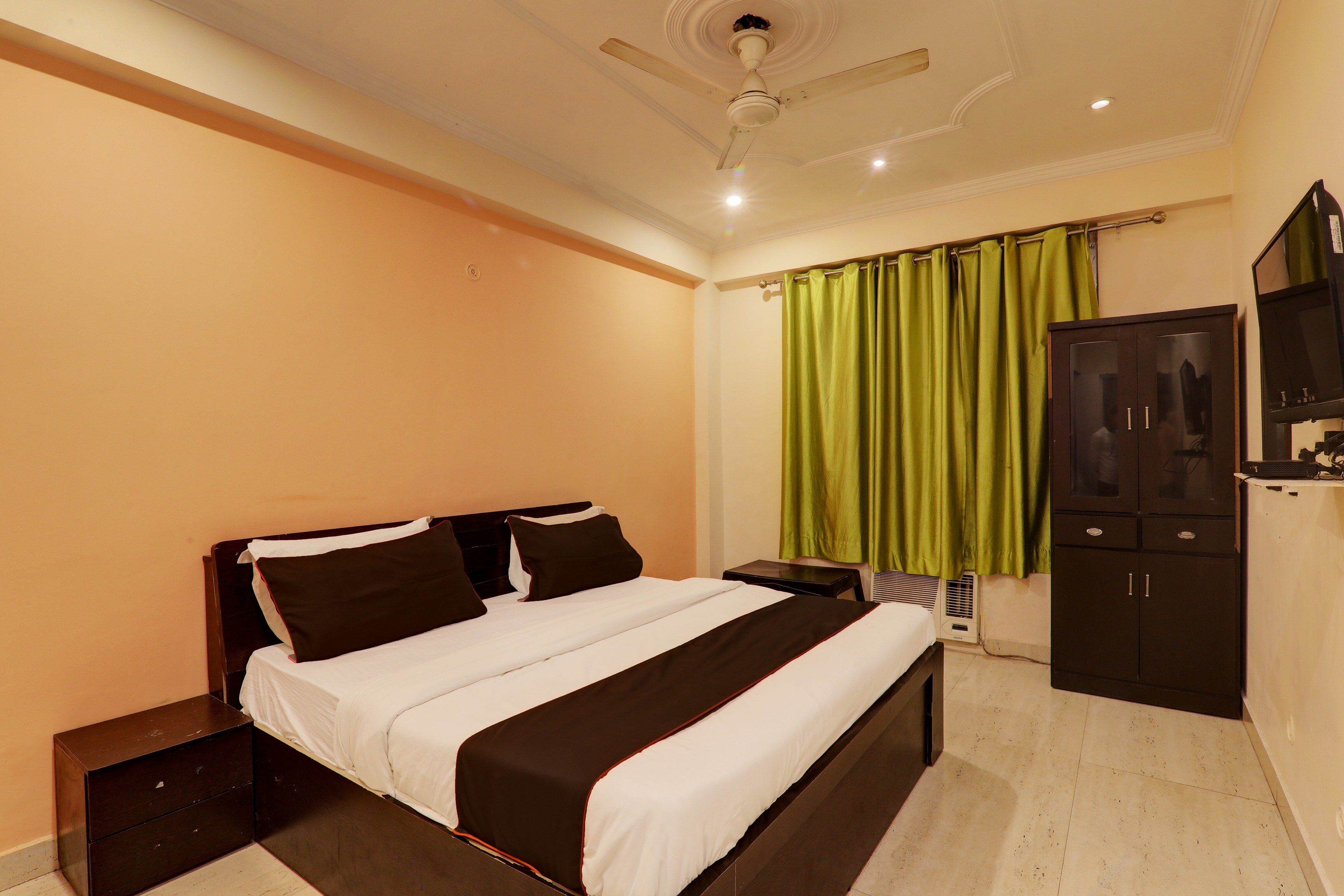 Hotel O Alacia Inn - Tap to explore photos