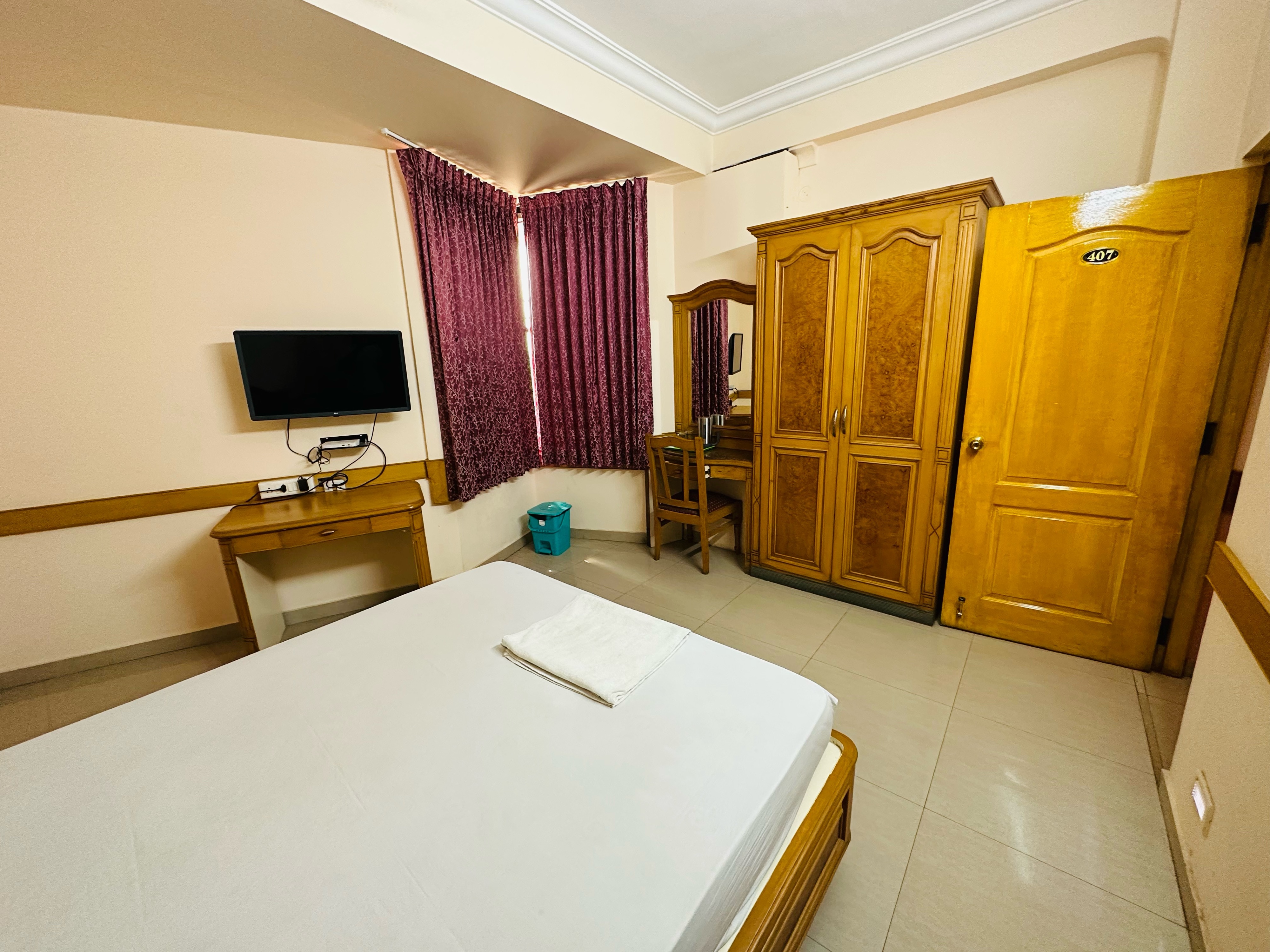 Hotel Ramnath - Tap to explore photos