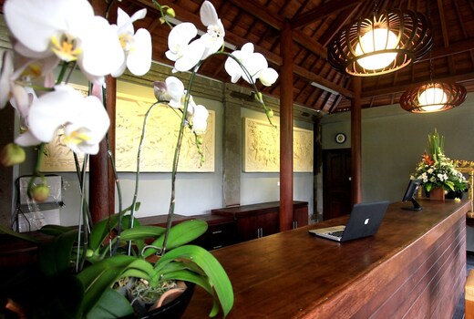 Ubud Raya Hotel Bali Price Address Reviews