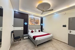 Hotel O Kuber Palace, Varanasi