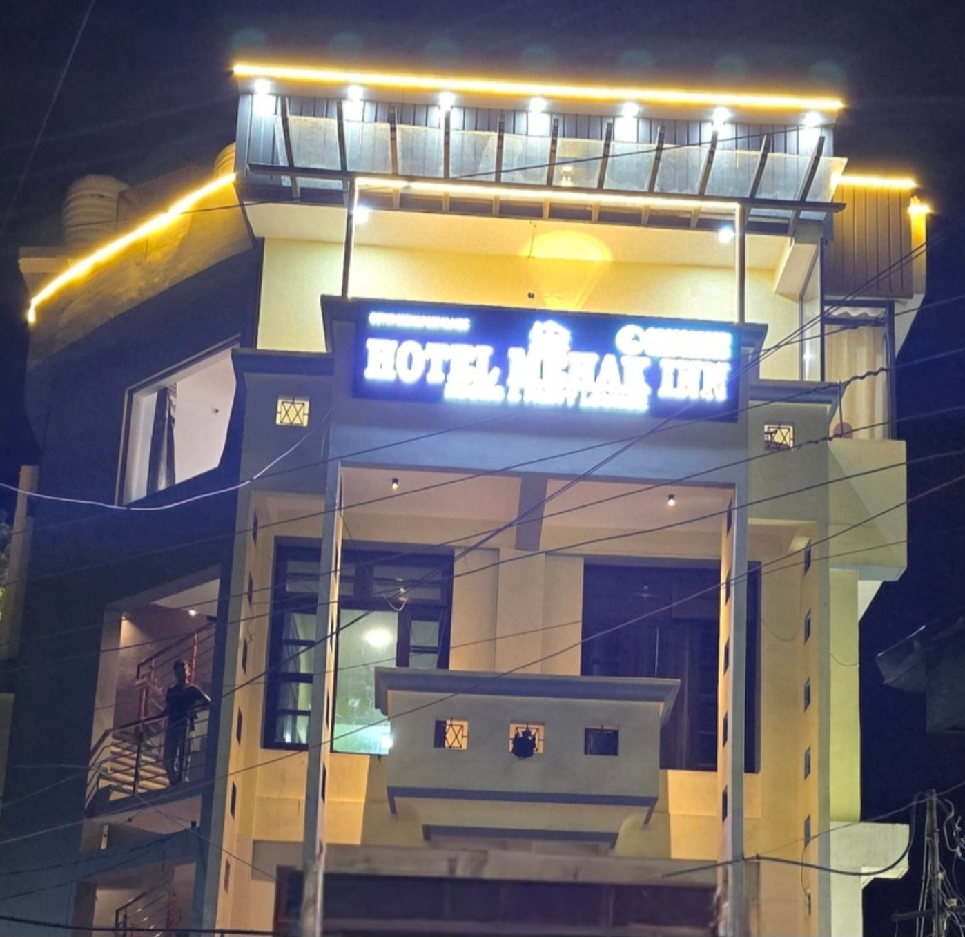 The Mehak Guest House - Tap to explore photos