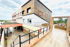 Monarch Express, Sri City, Tada