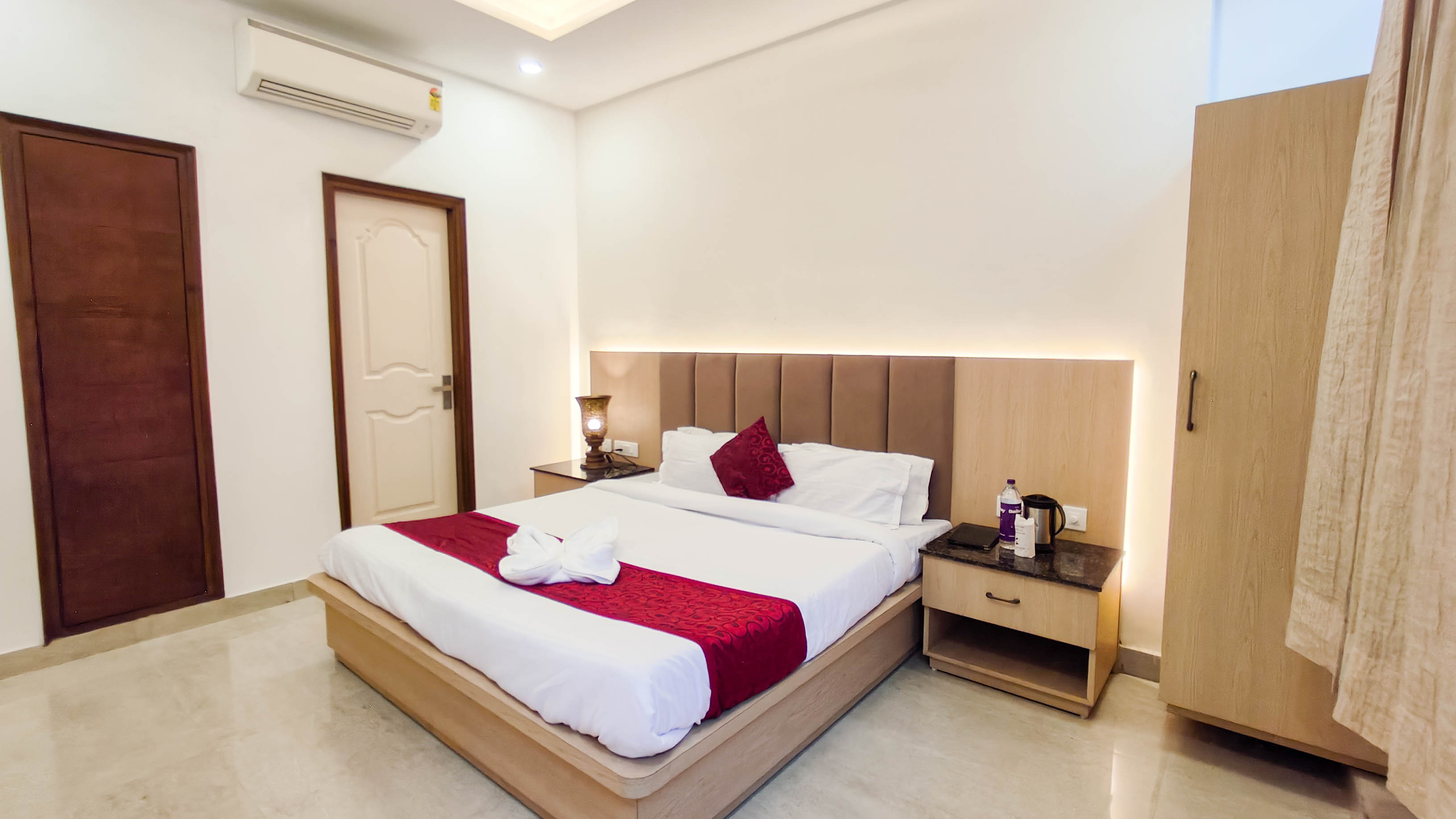 Hotel Namaskar Residency Near Golden Temple - Tap to explore photos
