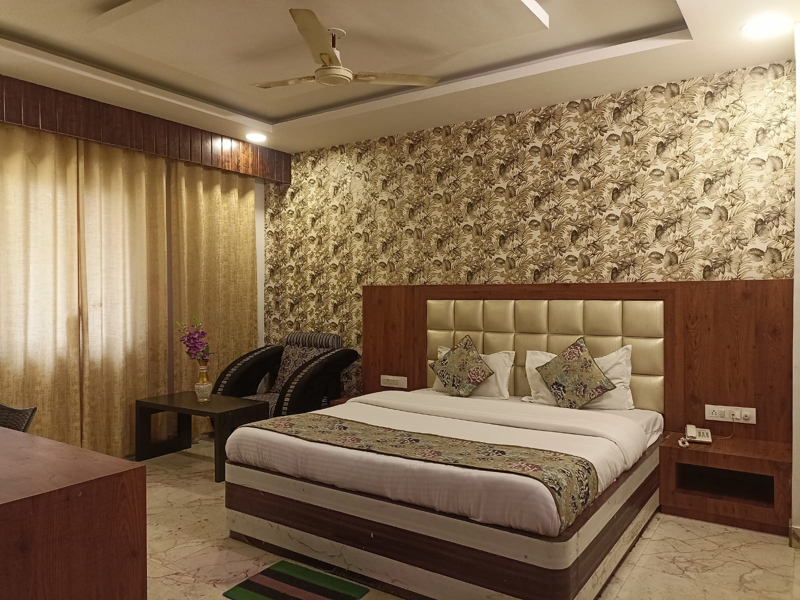 Hotel Rajkamal - Tap to explore photos
