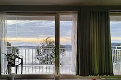 Sereno Hills, Vagamon