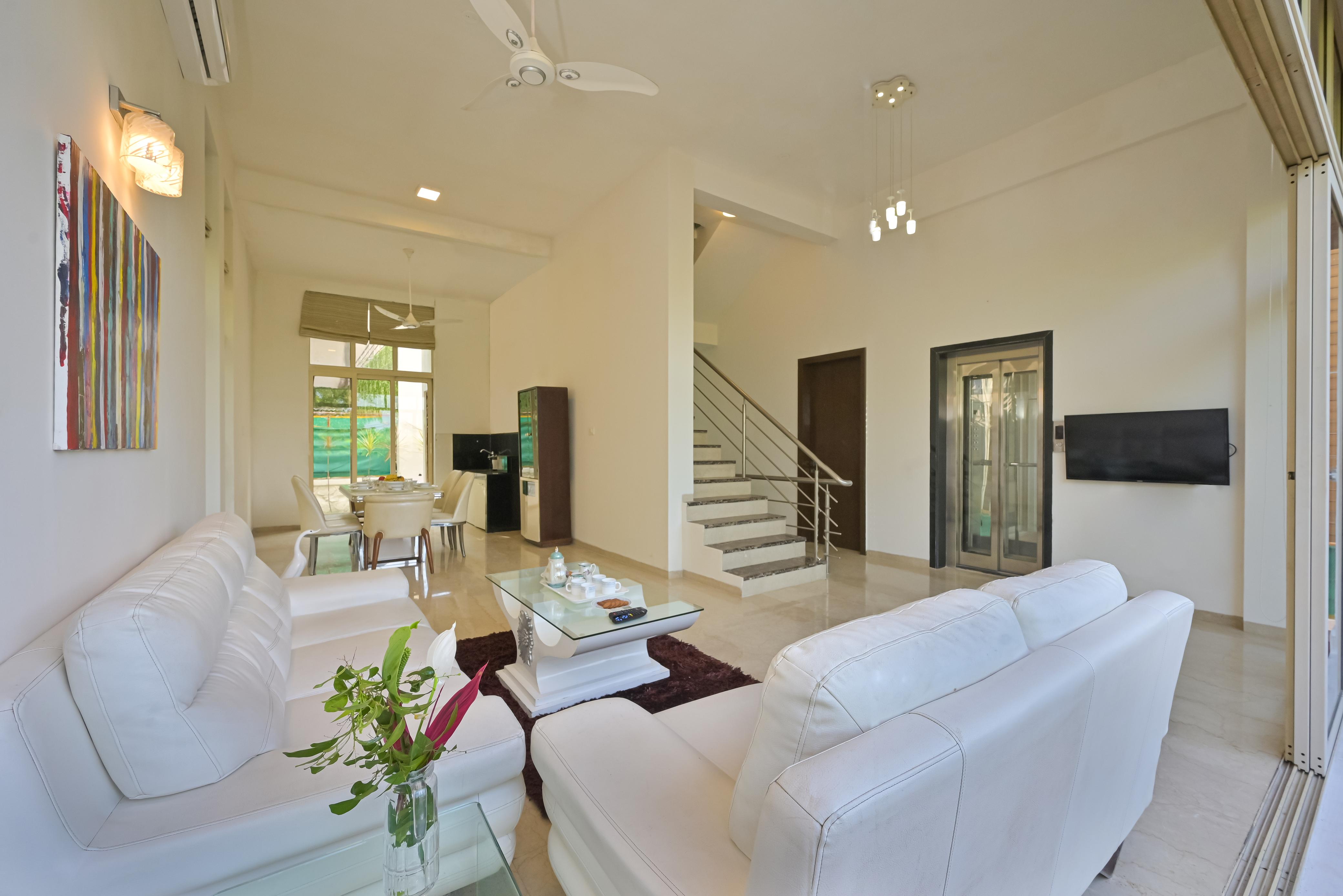 4BHK Solace Villa w Panoramic View of Khandala by Jalanta Stays - Tap to explore photos