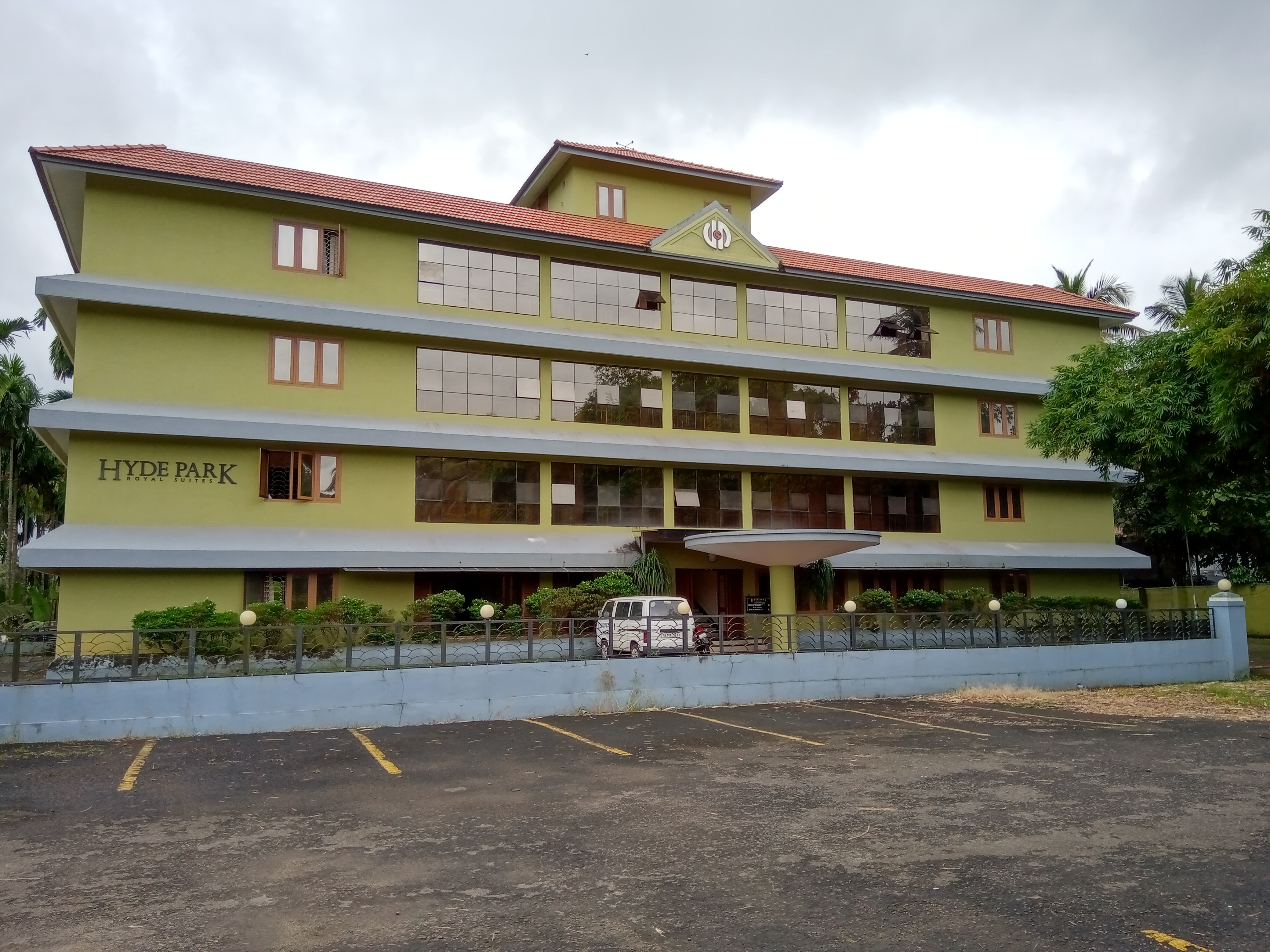 Hyde Park Best Rates on Malappuram Hotel Deals, Reviews & Photos