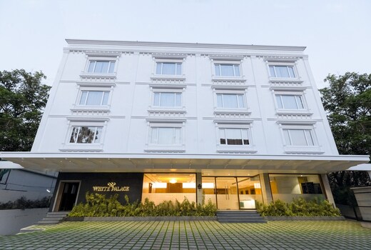 White Palace Hotel