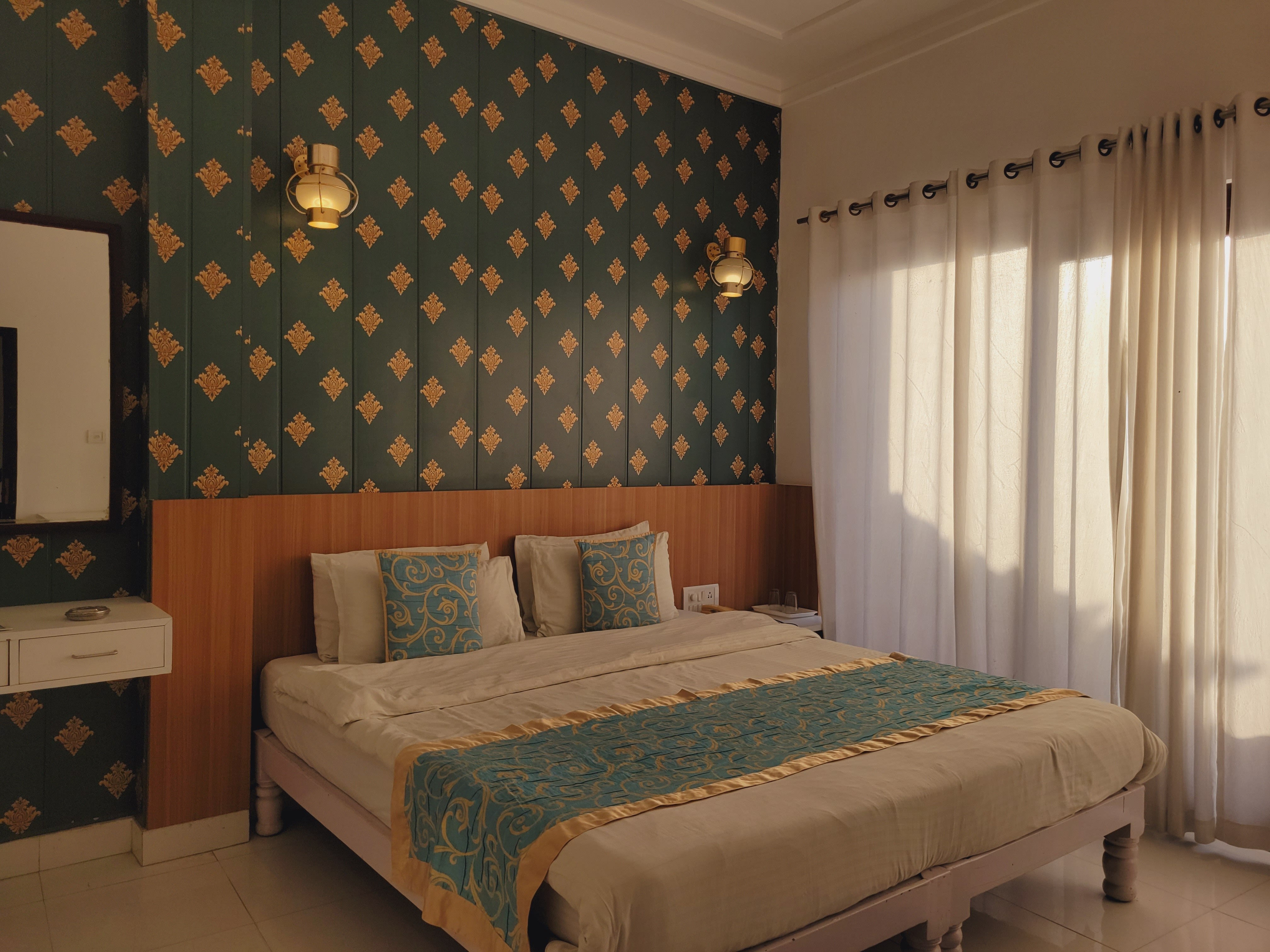 Hotel Narayana Palace - Tap to explore photos