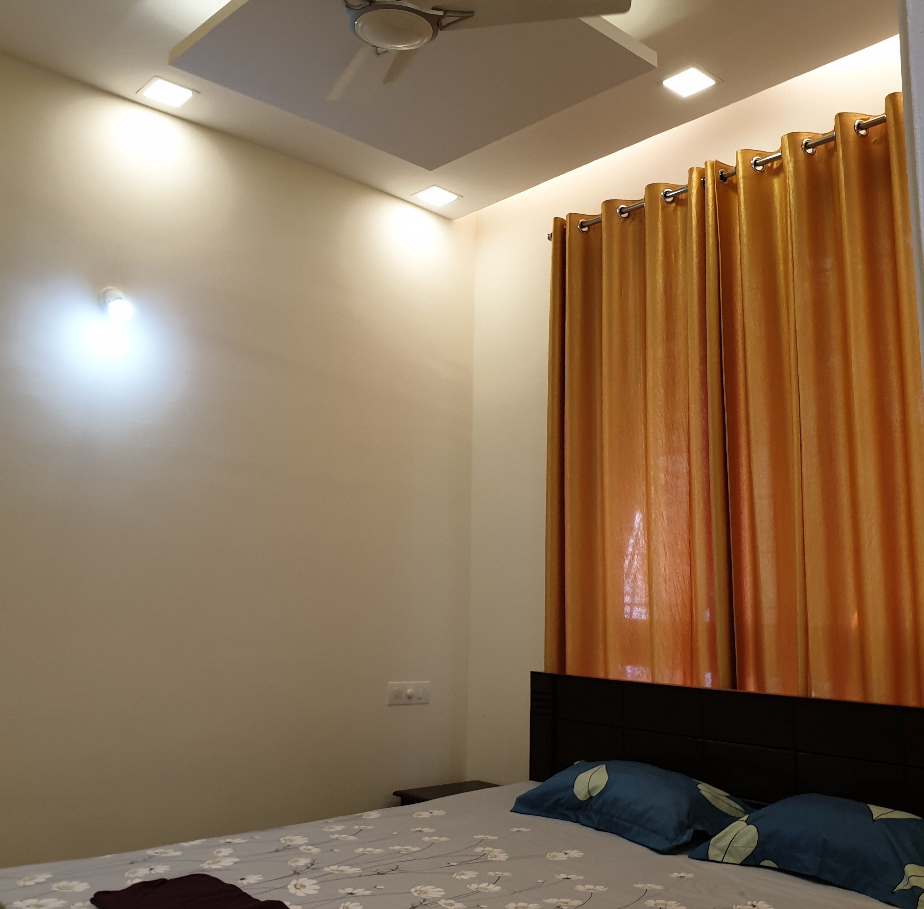 Hiranandani 515 - Tap to explore photos