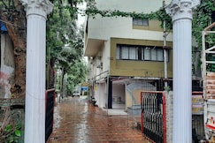 Hotel Golden Palms, Mumbai