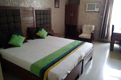 Hotel Parnil Palace, Guwahati