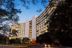 Lakeside Chalet Marriott Executive Apartments, Mumbai