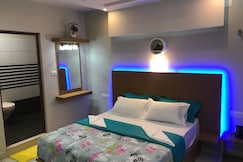 MehaKira Holiday Inn, Central Munnar, Munnar