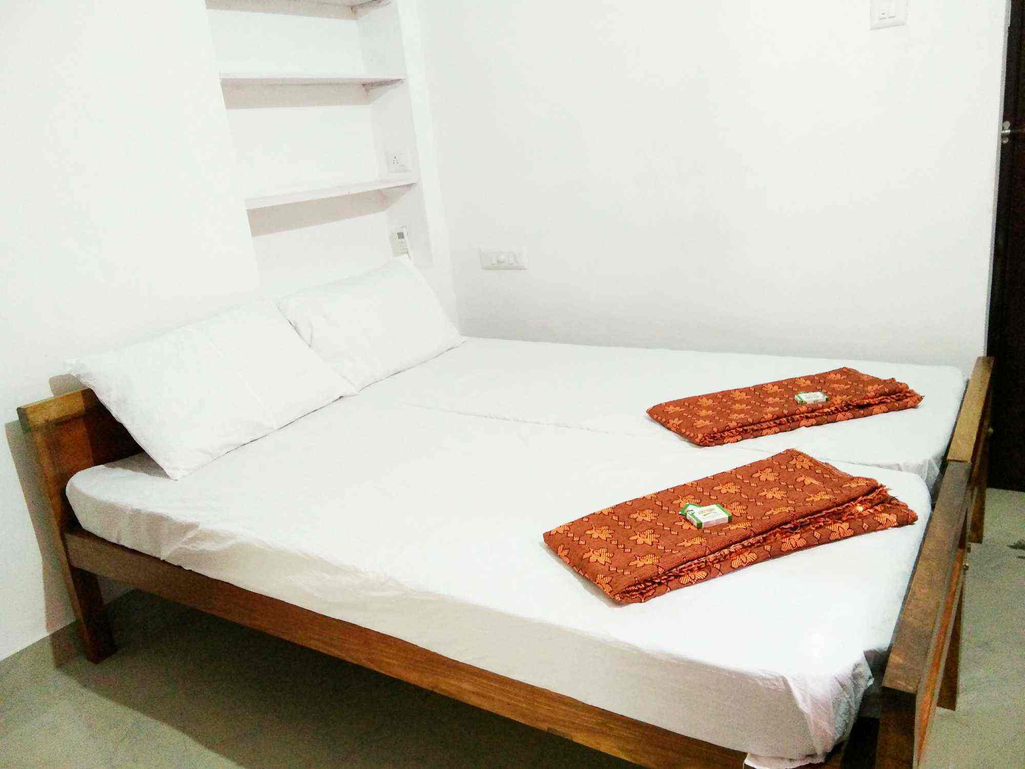 Nunu Homestay - Tap to explore photos